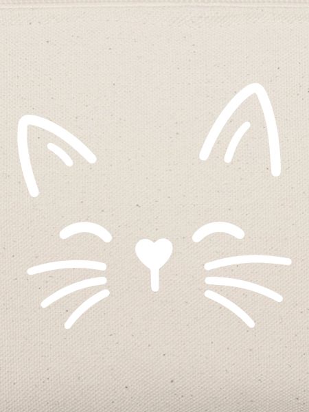 Süße Katze mit Herz Nase