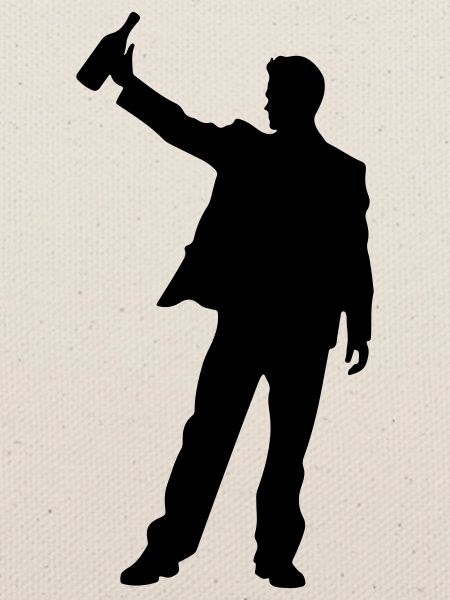 Mann beim Anstoßen Silhouette
