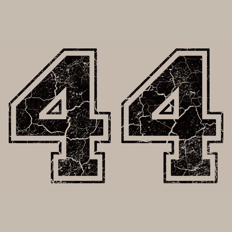 Numéro 44 avec le regard affligé