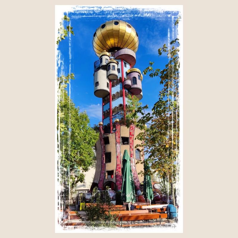 Hundertwasserturm beim Kuchlbauer