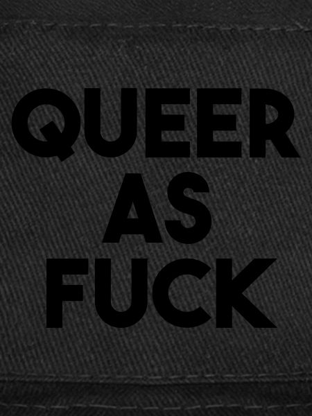 QUEER COMME