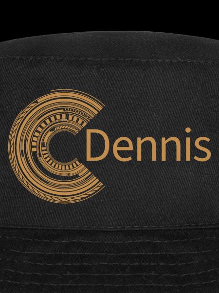 Pour Dennis