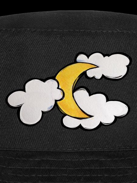 Lune et nuages