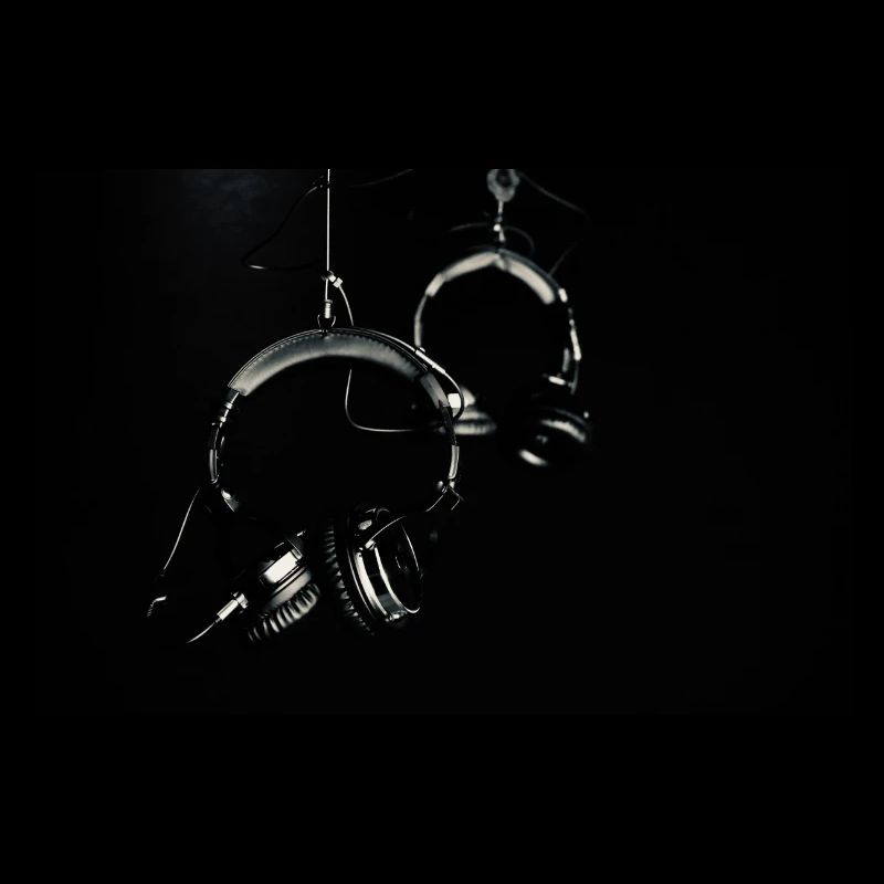 Des écouteurs dans le noir