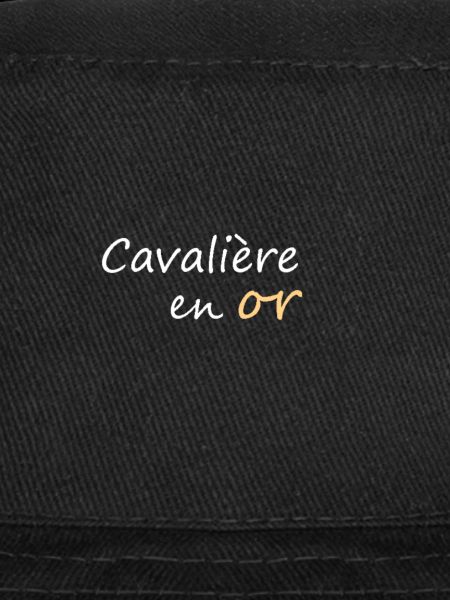 Cavalière en or