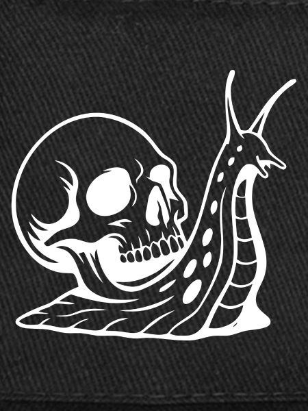 Crâne gothique avec motif de serpent