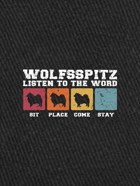 Wolfsspitz écoute le mot