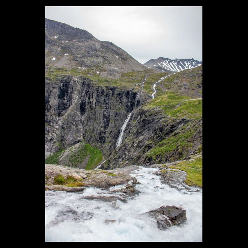 Trollstigen Tverelva Stigfossen Trollstigen