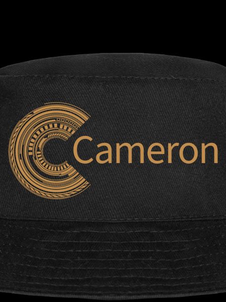Pour Cameron