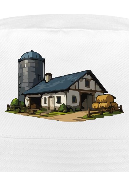 Ländliche Scheune mit Silo