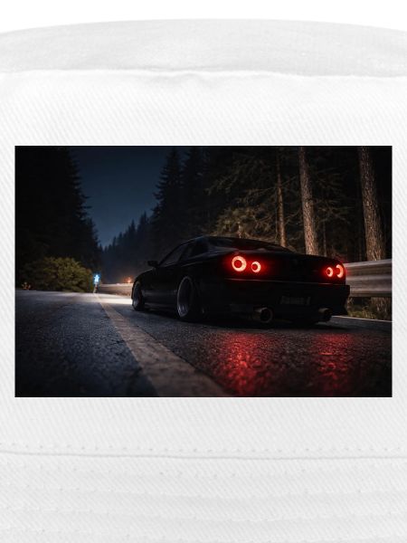 Nachtsportwagen auf der Straße