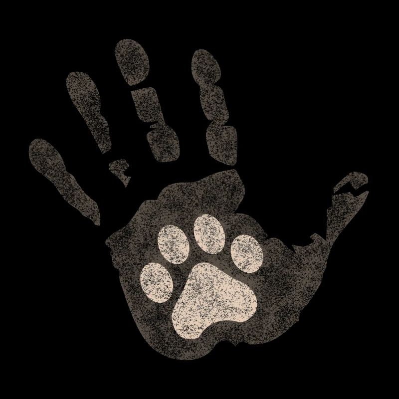 Patte de chat à la main