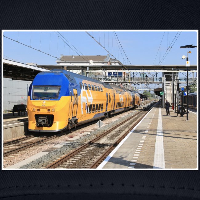 Nieuwe stijl NS Intercity in Dordrecht