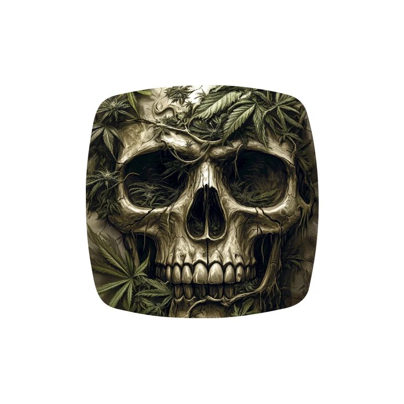 Schädel mit Hanfblättern