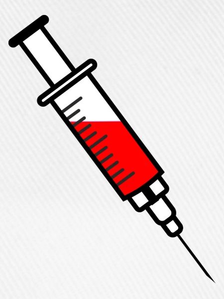Impfspritze mit rotem flüssigem Medikament