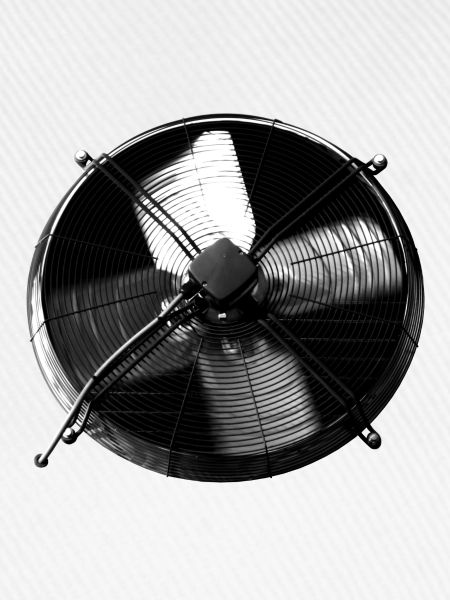 VENTILATOR