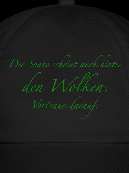 Sonnenlicht hinter Wolken Spruch