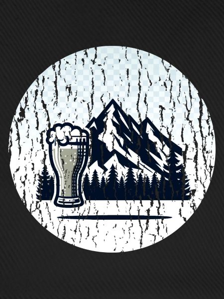 Berglandschaft mit Bierglas