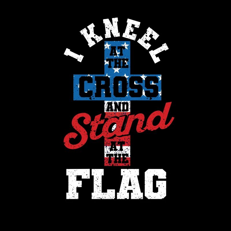 Je m’agenouille devant la croix et me tiens devant le drapeau des États-Unis.