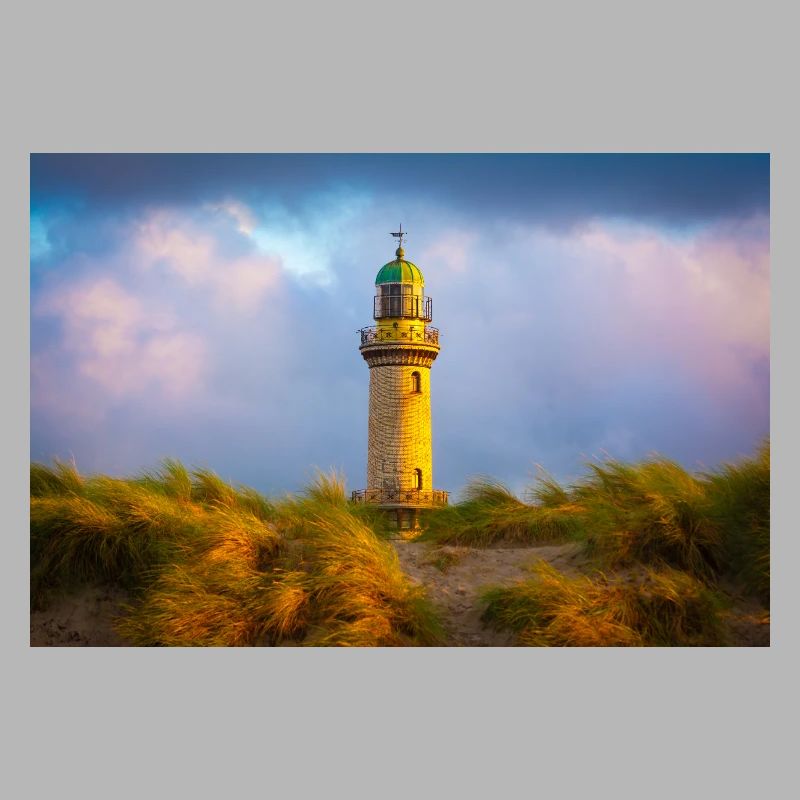 Phare de Warnemünde le soir