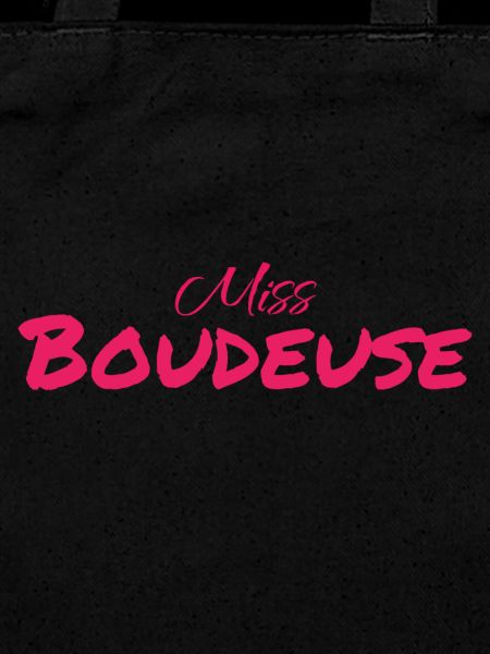 Miss boudeuse