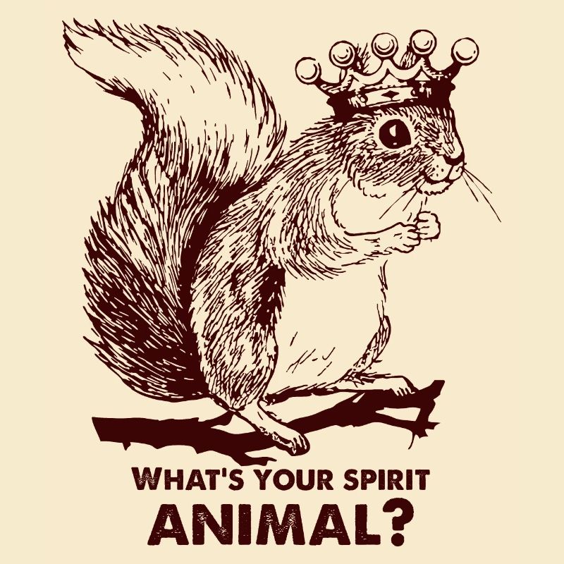 Eichhörnchen trägt eine krone