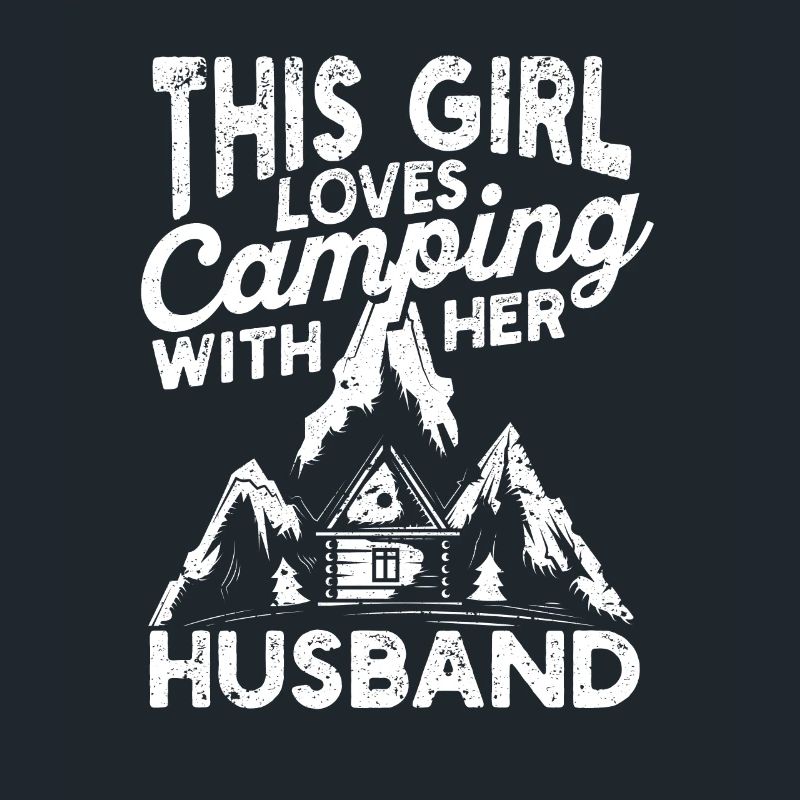 Dieses Mädchen liebt Camping mit ihrem Ehemann