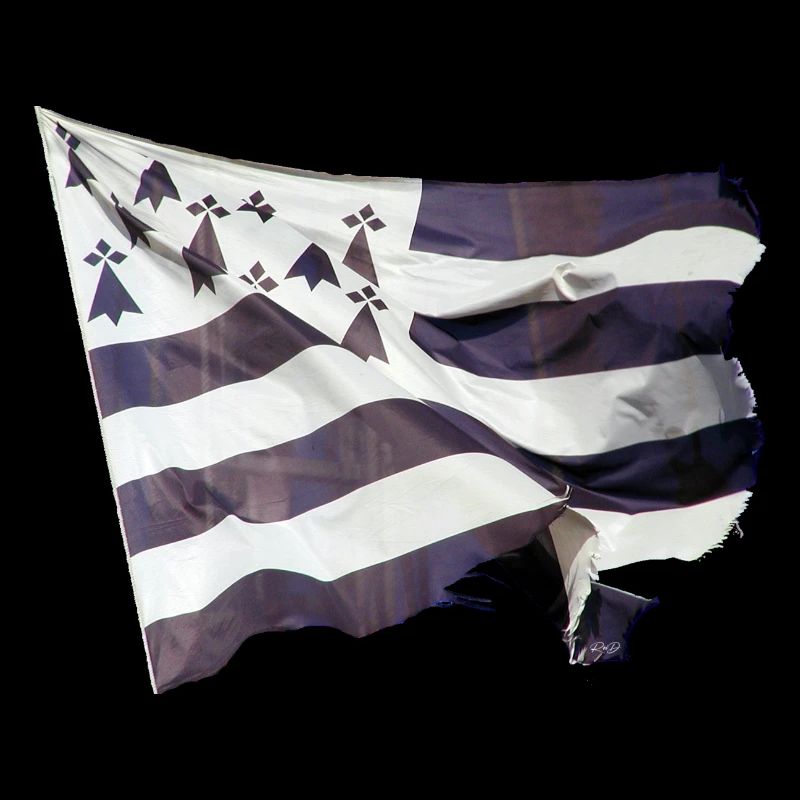 Drapeau flottant de la Bretagne