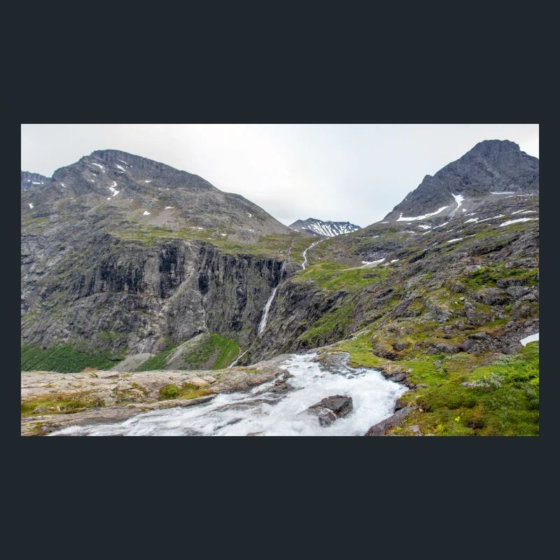 Trollstigen Tverelva Stigfossen Trollstigen