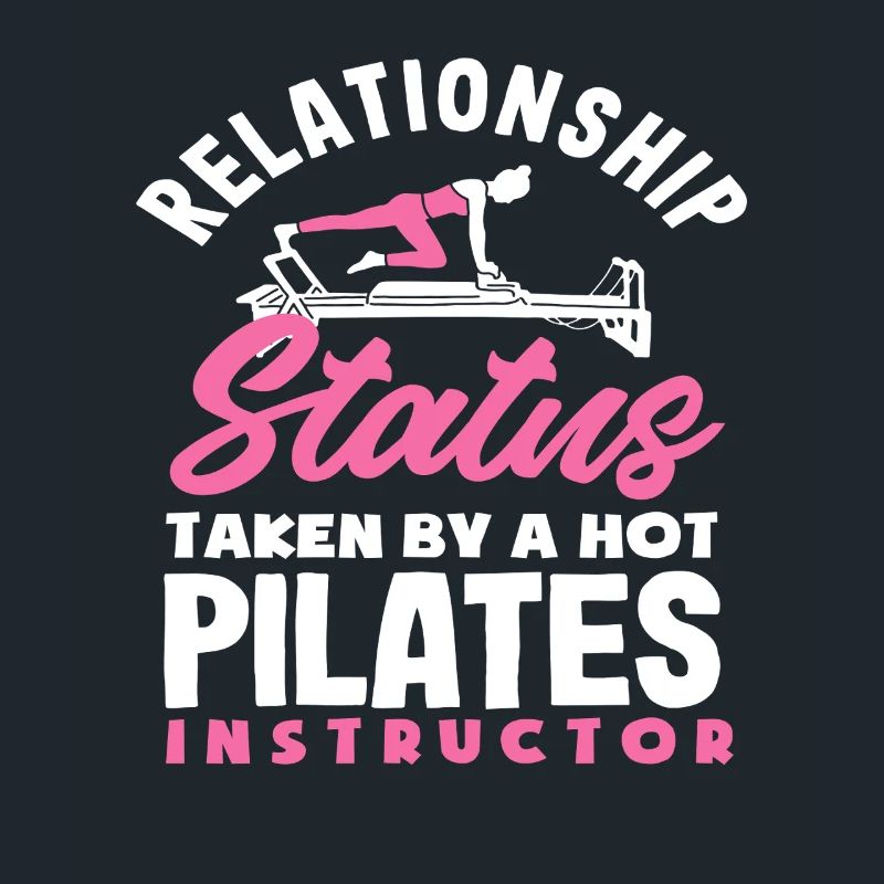 Instructeur chaud de statut relationnel Pilates