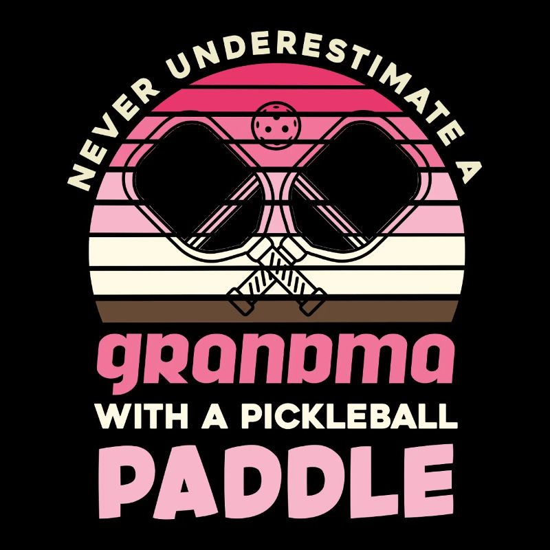 Mamie avec raquette de pickleball Retro