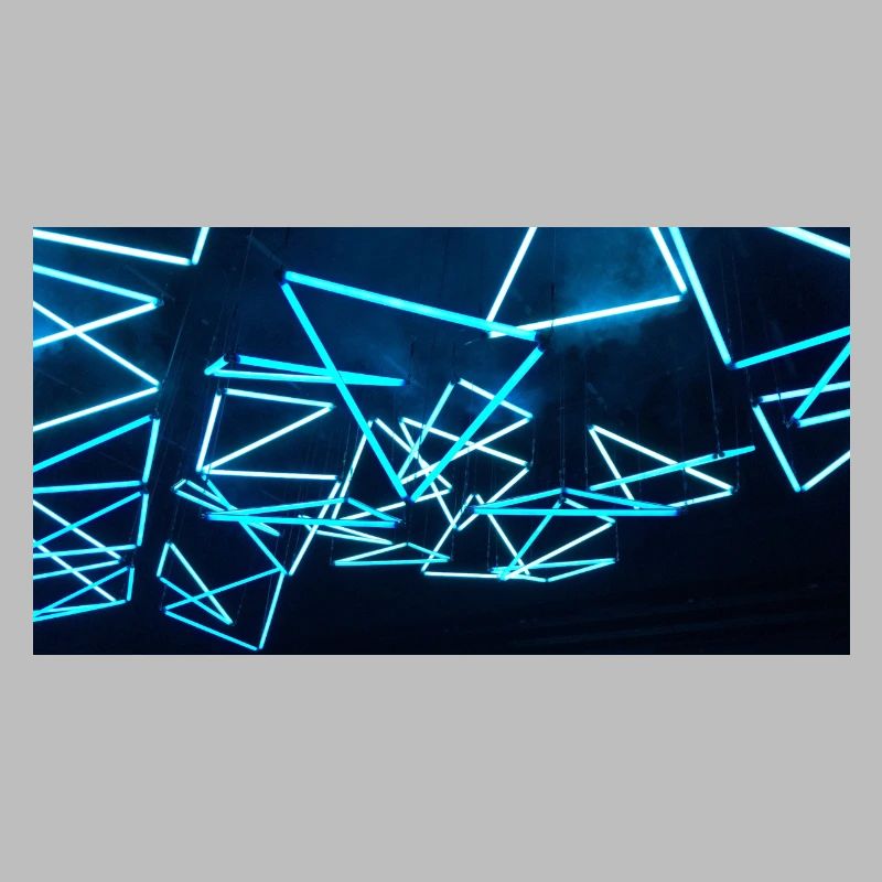 Luminale triangle blue 2 BST