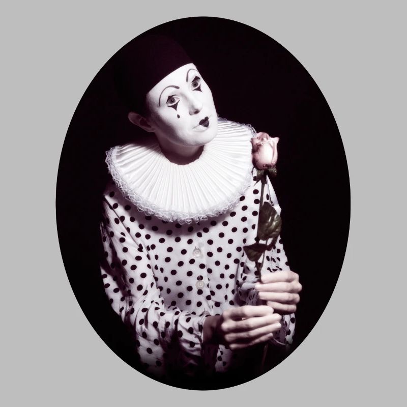 Pierrot mit Rose