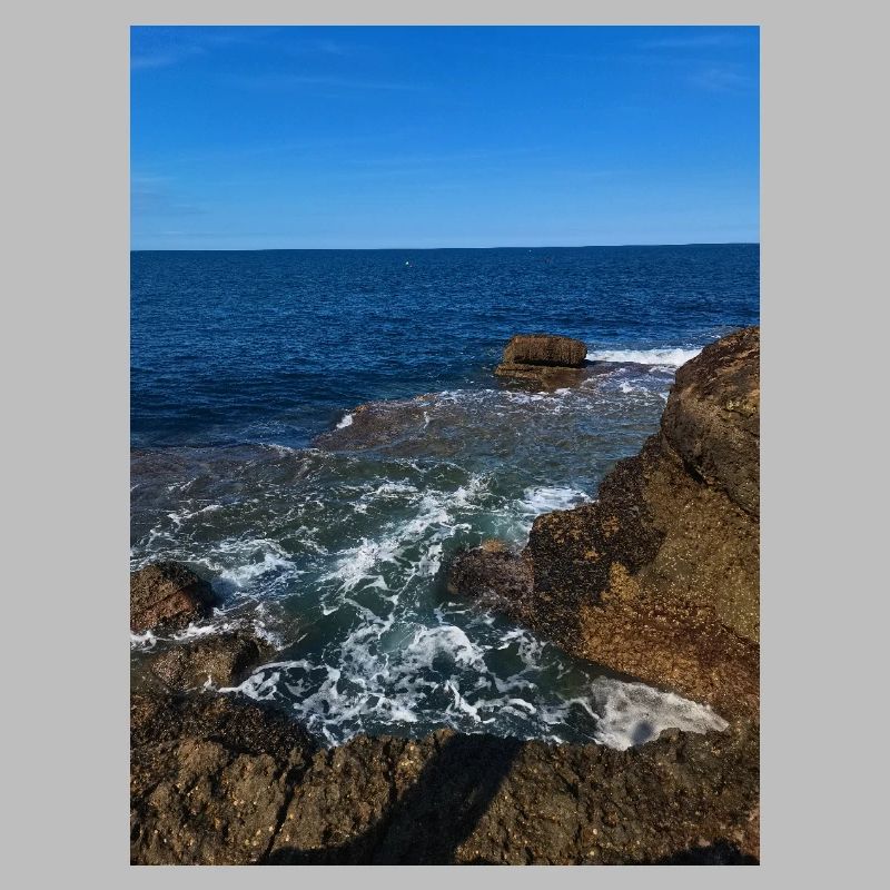 Crashing waves