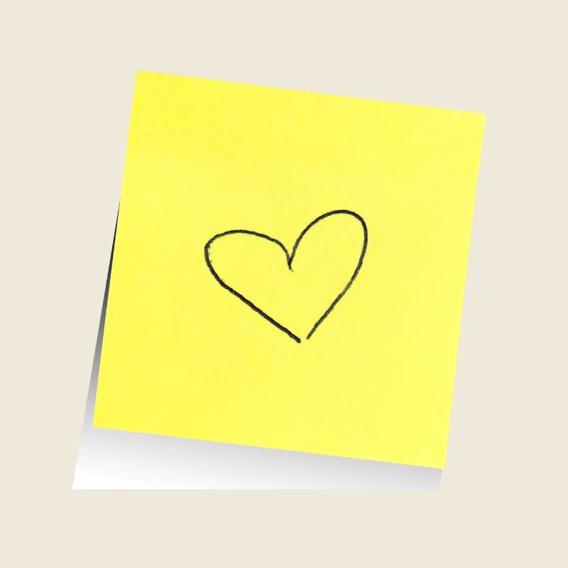 feuille de note jaune , adhésif , coeur , amour
