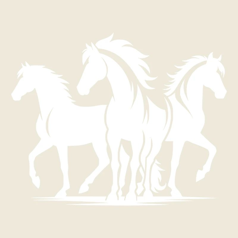 Trois chevaux élégants à la crinière sauvage