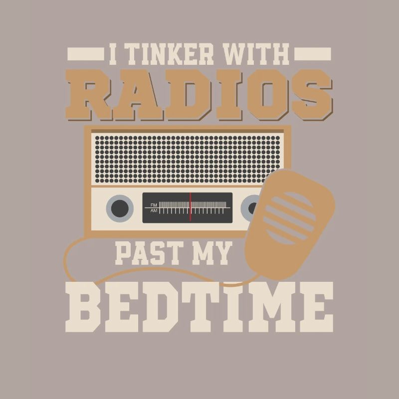 Je bricole avec des radios devant mon opérateur du coucher Ama