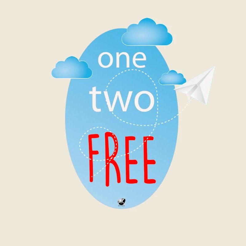 Oval, Wolken und wegfliegendes Papierflugzeug