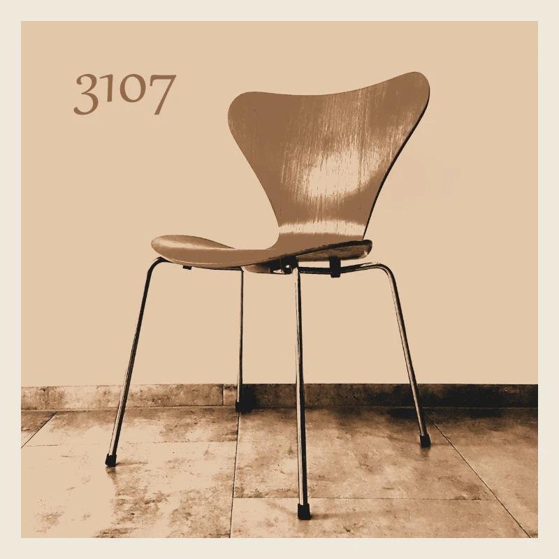 3107 No7 chaise Arne Jacobsen Fritz Hansen