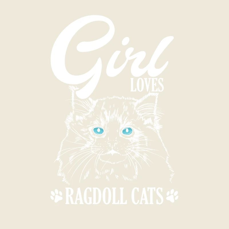 Une fille aime l’animal de compagnie Ragdoll Cats
