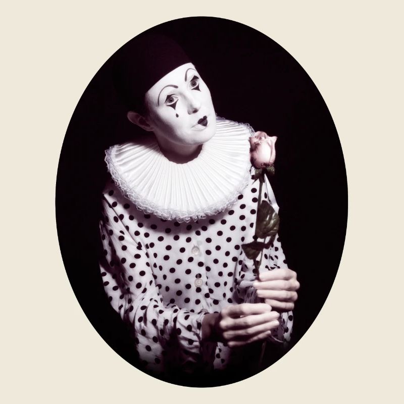 Pierrot mit Rose