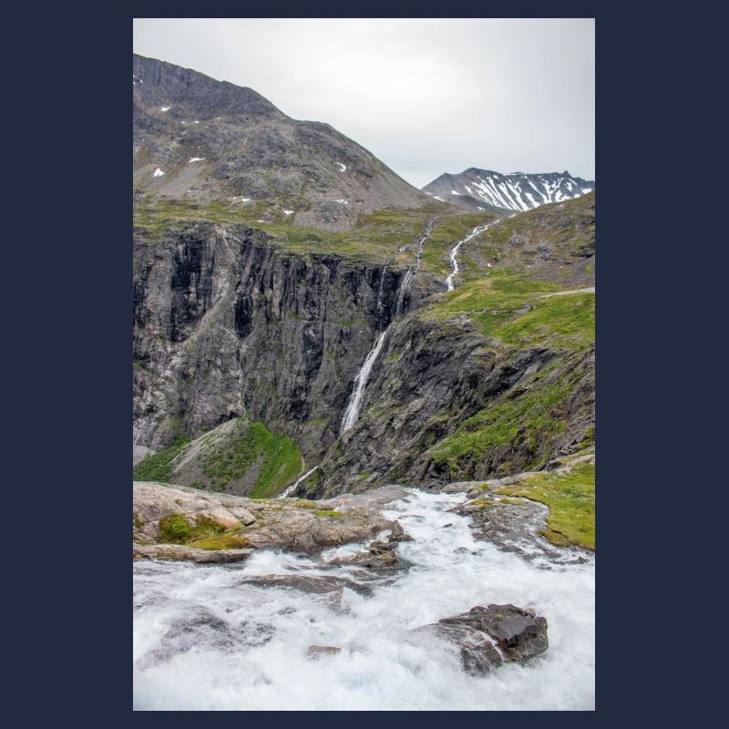 Trollstigen Tverelva Stigfossen Trollstigen