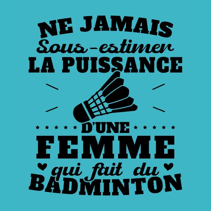 Die Kraft einer Frau, die Badminton spielt