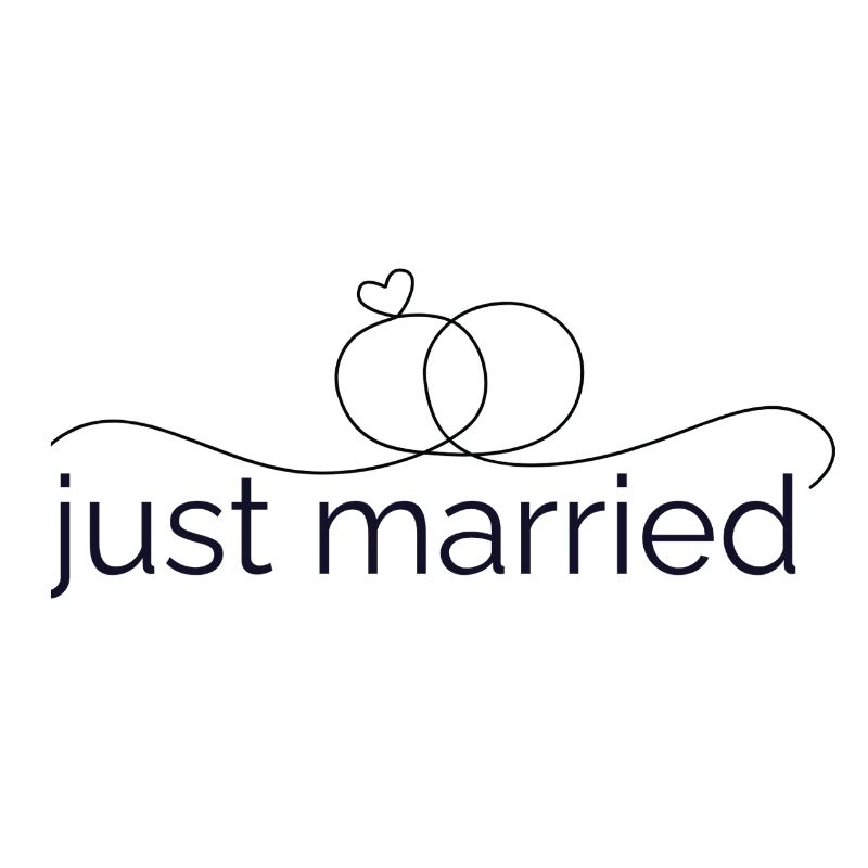 Just married - line design with wedding ring!