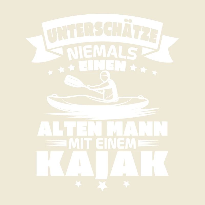 Alten mann mit einem Kajak
