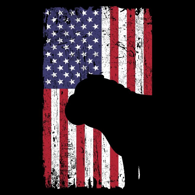 Chien bouledogue avec drapeau des États-Unis