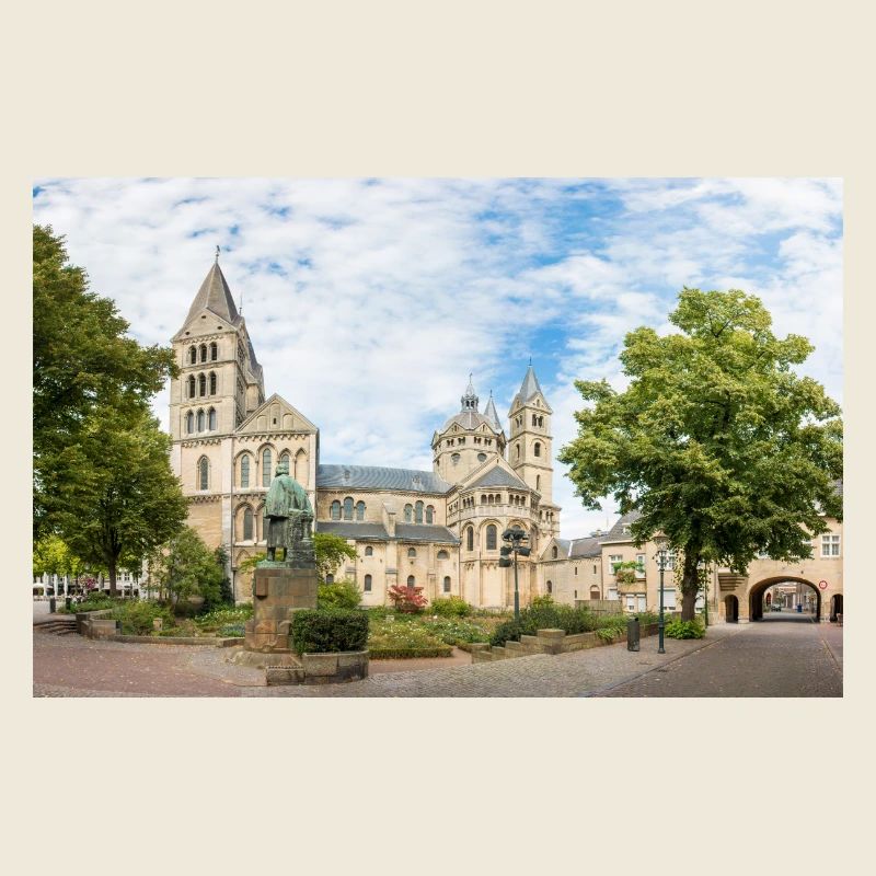 The Munsterkerk (Munsterkerk) in Roermond