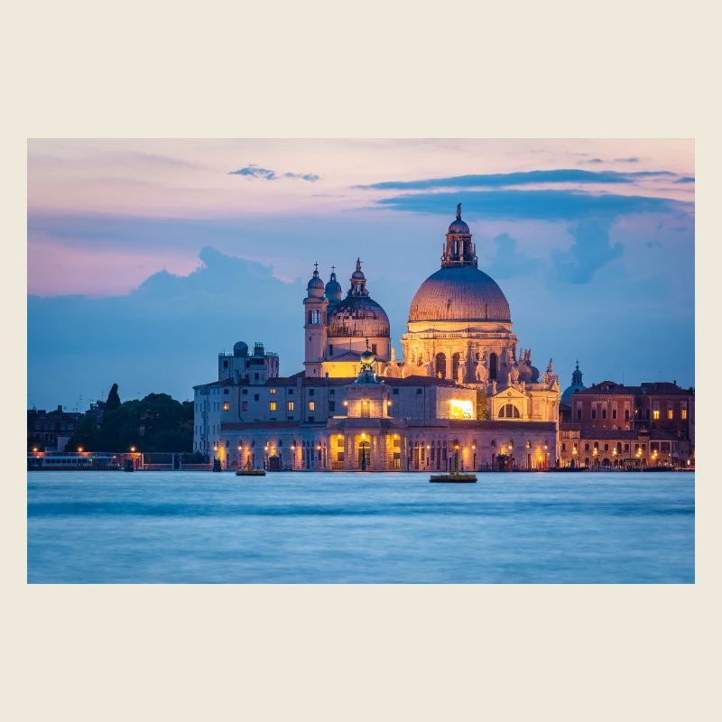 Santa Maria della Salute in Venedig am Abend
