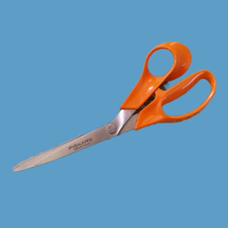 Ciseaux orange