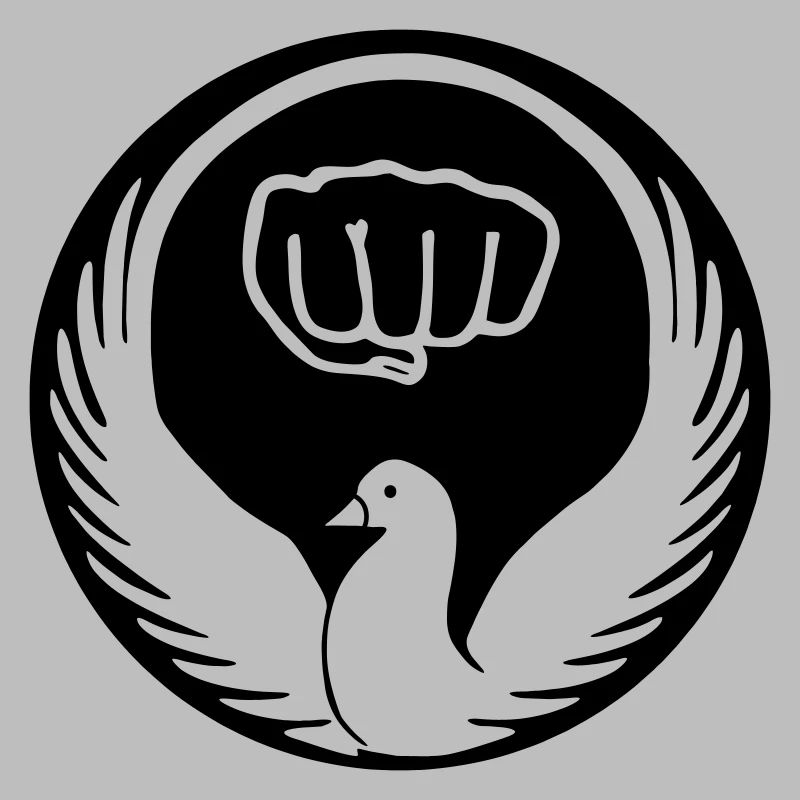 Wado-Taube mit Karate-Faust